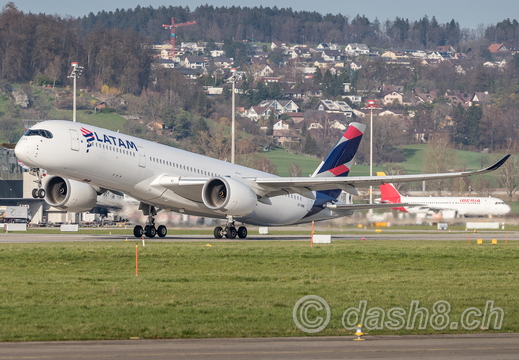 Airbus A350-941, A7-AMB