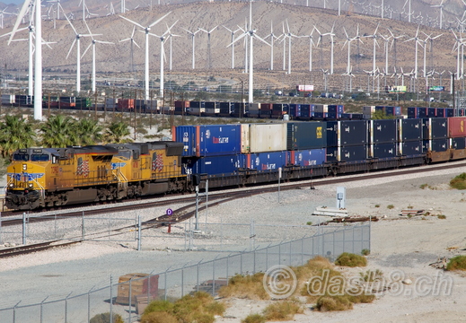 UP 7393(AC45CCTE), UP 4781(SD70M)