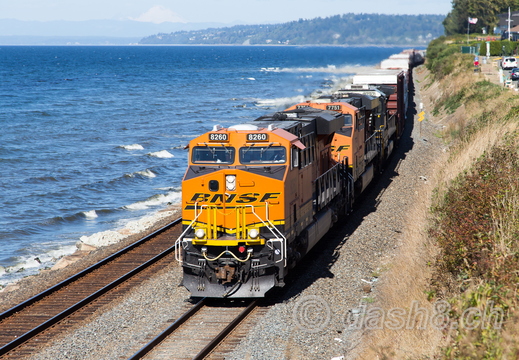 BNSF 8260(ES44C4), BNSF 7751(ES44DC), NS 8792(C40-9)